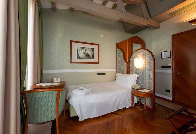 اتاق استاندارد یک نفره, Grand Hotel Ortigia