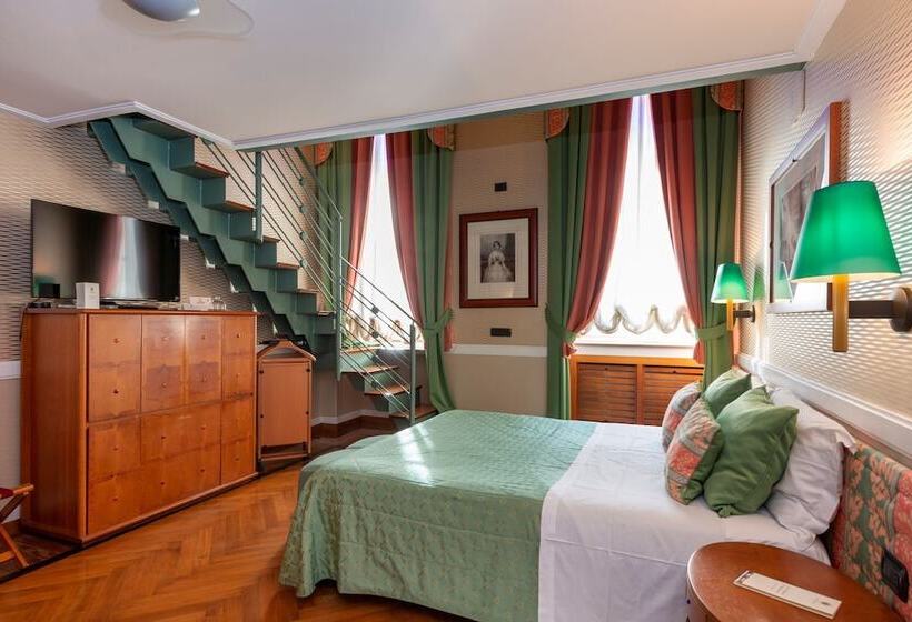 سوییت جونیور با چشم‌انداز دریا, Grand Hotel Ortigia