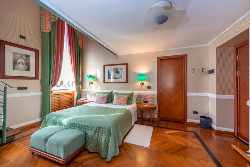 سوییت جونیور با چشم‌انداز دریا, Grand Hotel Ortigia