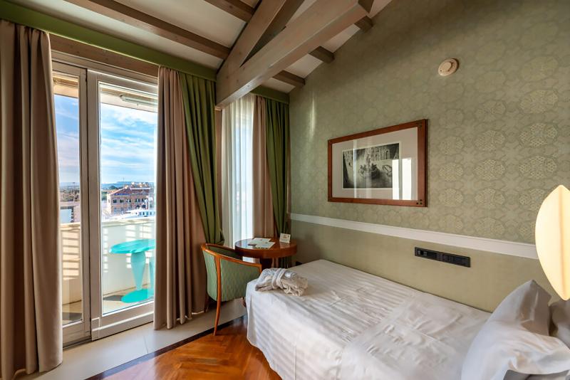 اتاق استاندارد یک نفره, Grand Hotel Ortigia