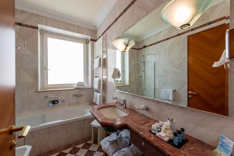 اتاق لوکس, Grand Hotel Ortigia
