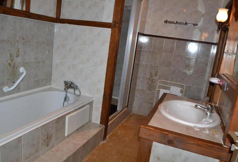 Четырехместный Номер Стандарт, Lud Hôtel