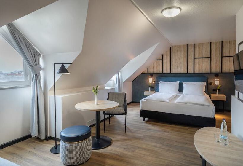 سوییت جونیور, München City Center Affiliated By Meliá