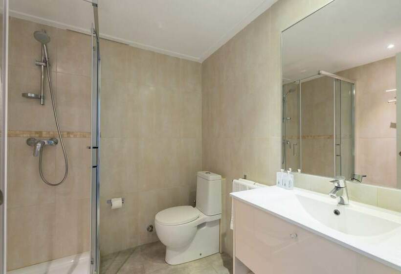 استودیوی استاندارد, Apartamentos Siesta I