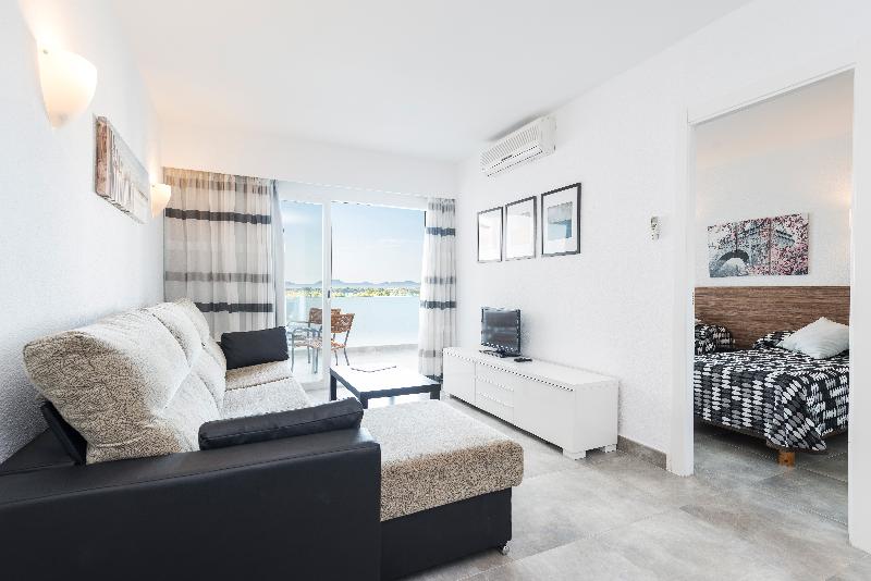 آپارتمان 1 خوابه با چشم‌انداز استخر, Apartamentos Siesta I