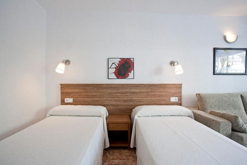 استودیوی استاندارد, Apartamentos Siesta I