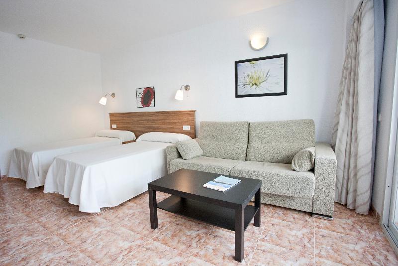 استودیوی استاندارد, Apartamentos Siesta I