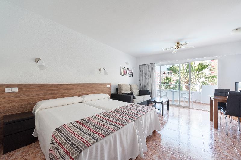 استودیوی استاندارد, Apartamentos Siesta I
