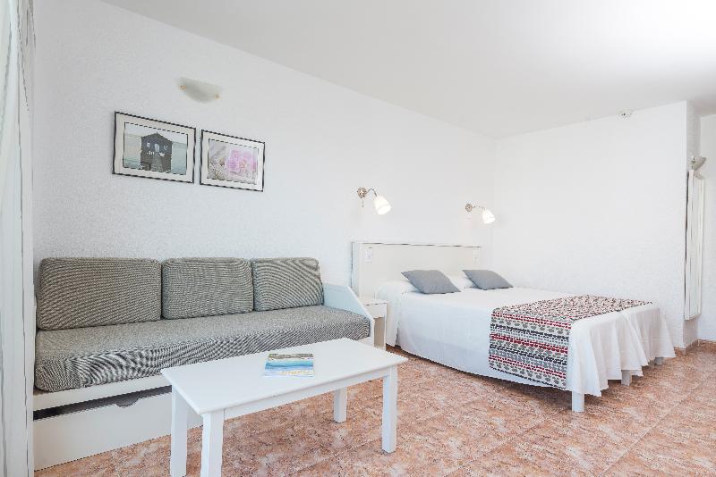 استودیوی استاندارد, Apartamentos Siesta I