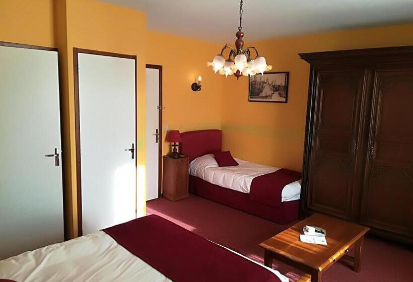 Семейный Номер, Hostellerie Saint Martin  Logis Hôtel Et Restaurant