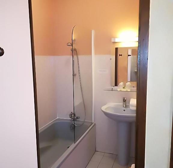 Номер Стандарт, Hostellerie Saint Martin  Logis Hôtel Et Restaurant