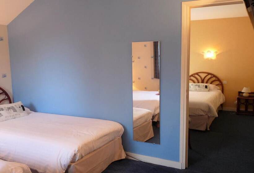 اتاق استاندارد چهار تخته, Logis Hôtel Ariane