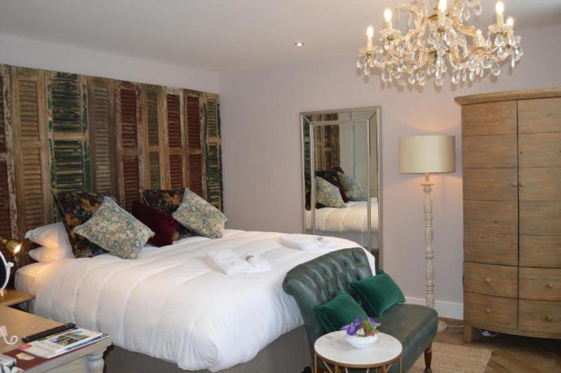 Номер Премиум, Logis Hotel De France