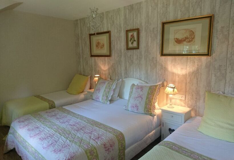 اتاق استاندارد چهار تخته, La Villa Marjane