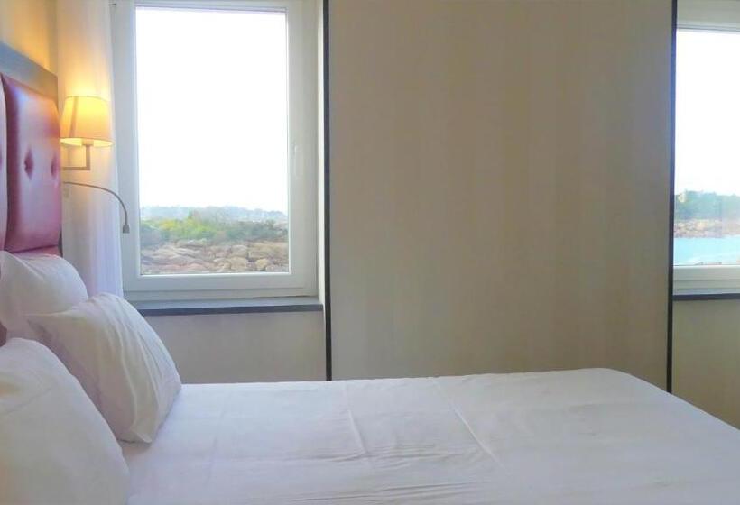 Номер Стандарт Вид на Море, Logis Hôtel Saint Guirec Et De La Plage