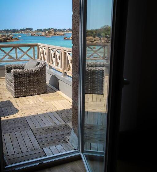 Triple Room Sea View, Logis Hôtel Saint Guirec Et De La Plage