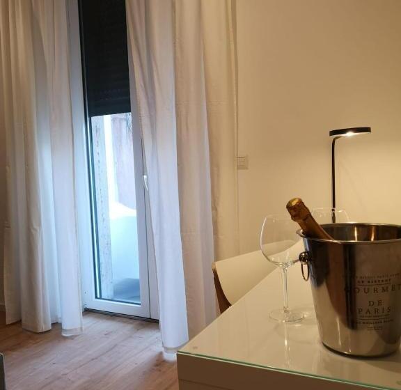 اتاق استاندارد با تراس, Armisi B&b