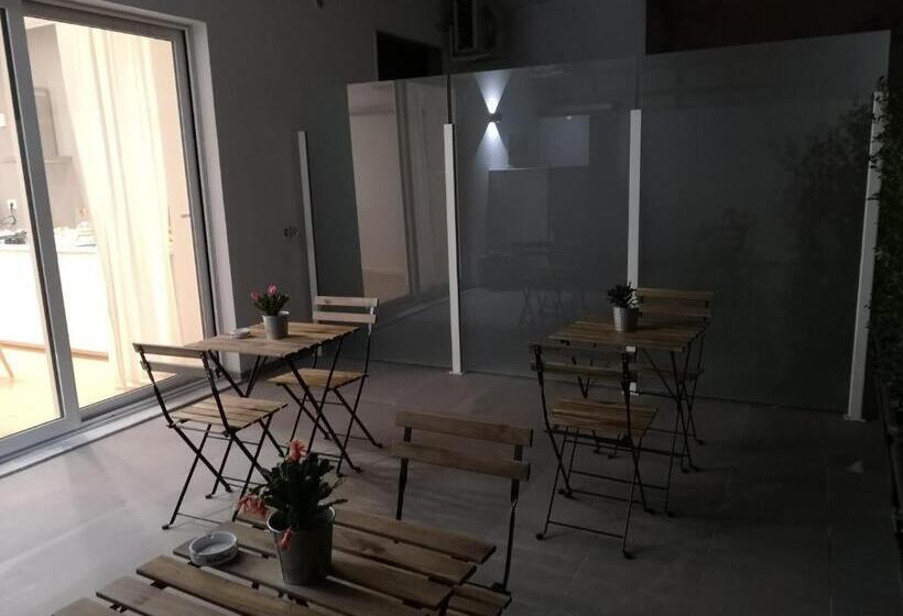 اتاق استاندارد با تراس, Armisi B&b