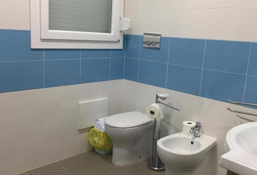 اتاق لوکس چهار تخته, B&b San Francesco Di Paola