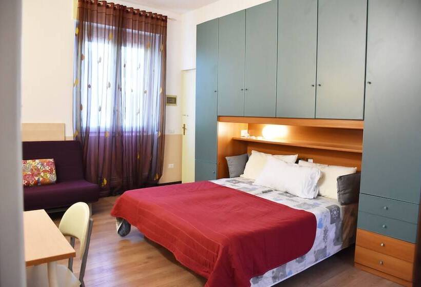 Студия Стандарт, B&b Via Roma