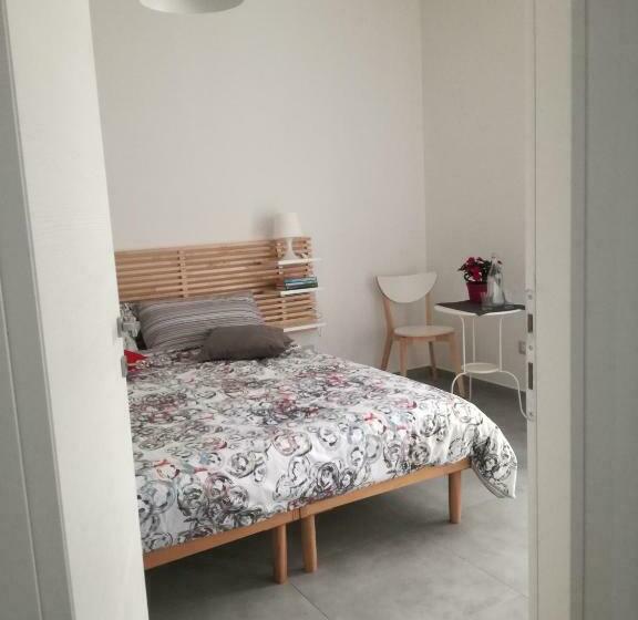 Номер Стандарт с Балконом, Adagiostay