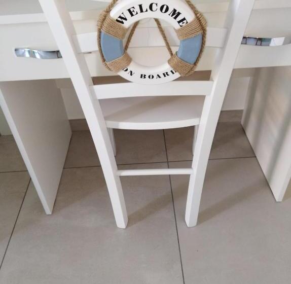 اتاق لوکس سه تخته, Coast To Coast Salento Sea Rooms