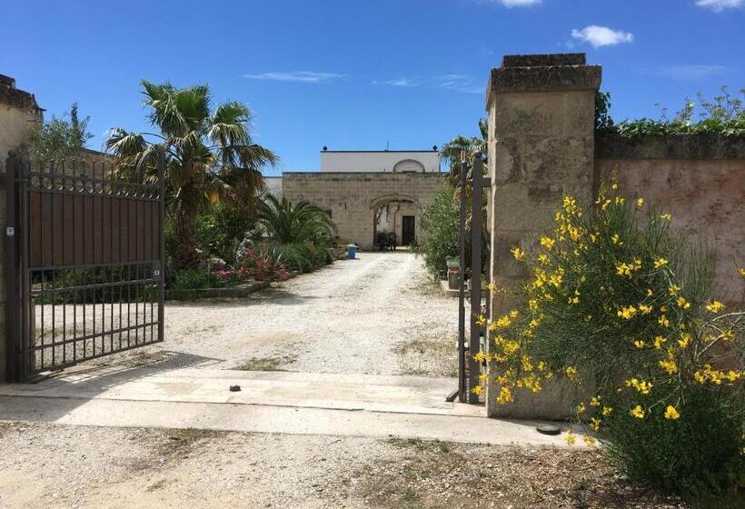 Номер Стандарт, Corte Dei Salentini