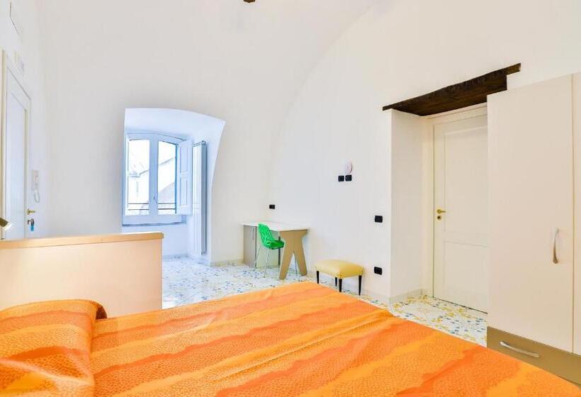 اتاق استاندارد, Della Monica Rooms