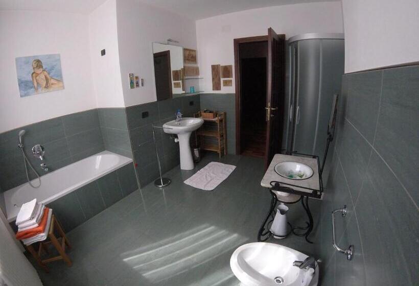 Семейный Номер Совместный Санузел, B&b Carunei