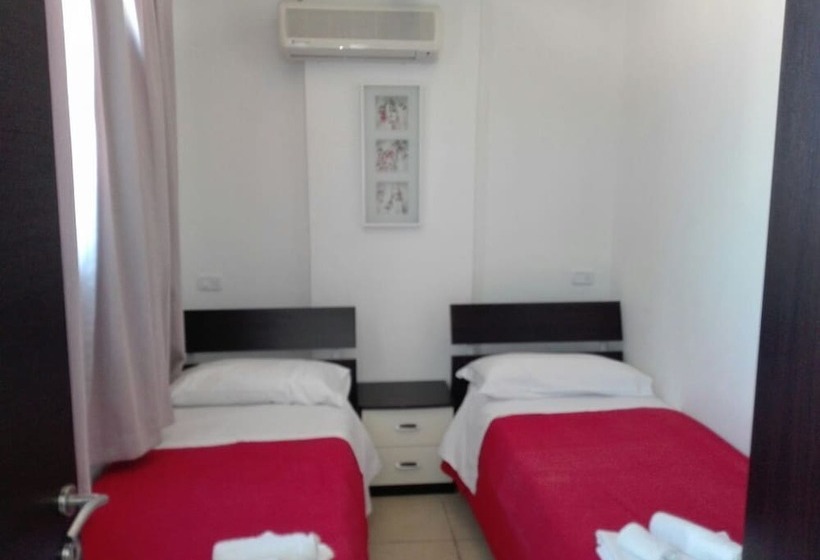 اتاق استاندارد چهار تخته, Biancopineta B&b