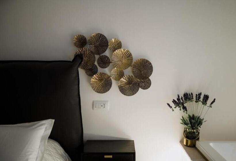 Люкс Кровать Кинг, Suite1212  Pirrelli