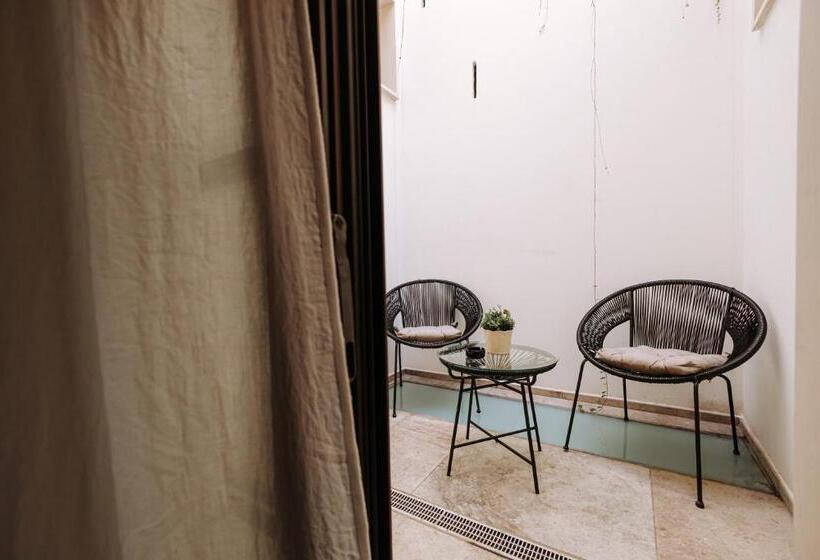 Люкс Кровать Кинг, Suite1212  Pirrelli