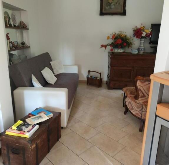 فيلا غرفة نوم واحدة, La Pineta