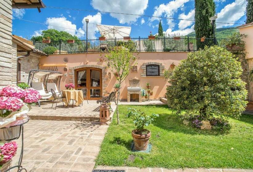 آپارتمان 1 خوابه با چشم‌انداز باغ, L Agrifoglio Di Assisi Residenza Di Campagna