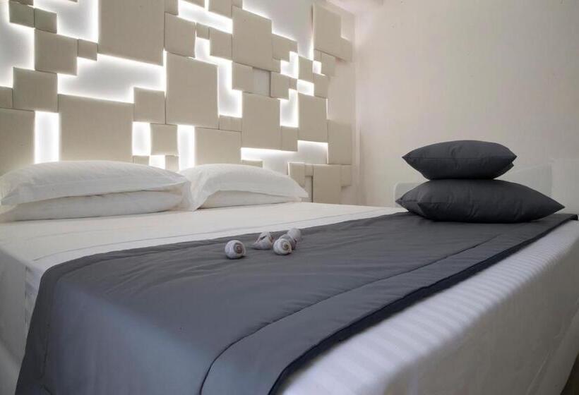 اتاق استاندارد چهارنفره با بالکن, Il Mare Dentro Rooms
