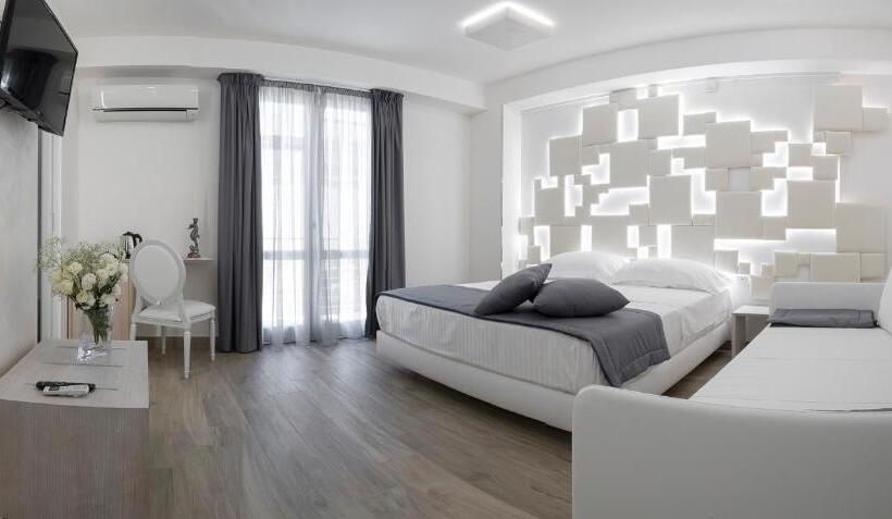 اتاق استاندارد چهارنفره با بالکن, Il Mare Dentro Rooms