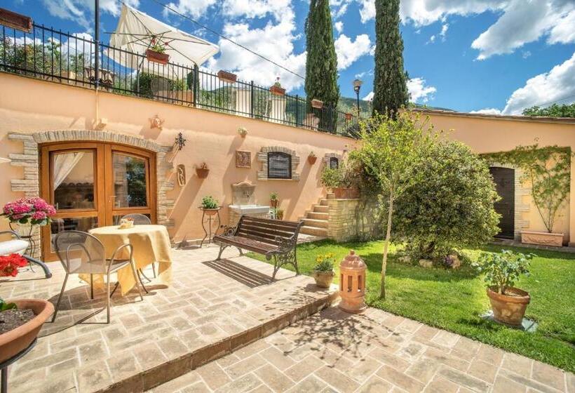 آپارتمان 1 خوابه با چشم‌انداز باغ, L Agrifoglio Di Assisi Residenza Di Campagna