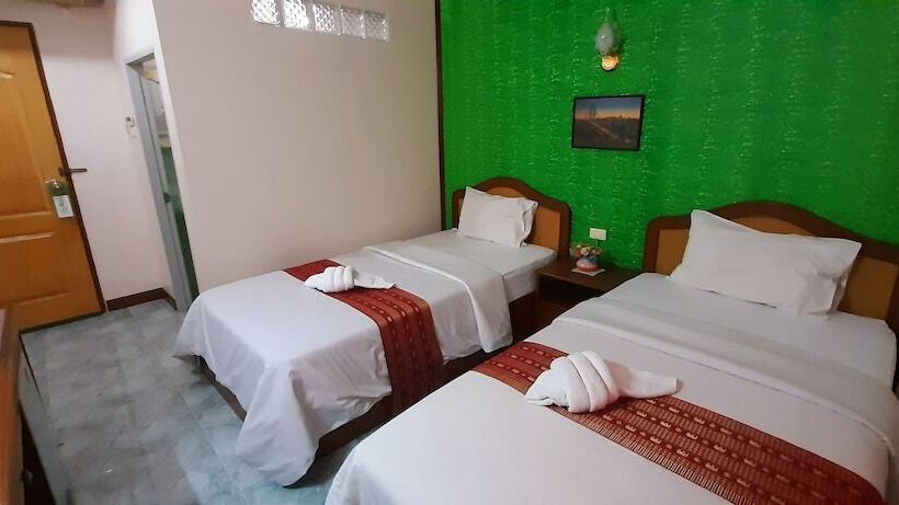 디럭스 룸, Thepparat Lodge Krabi