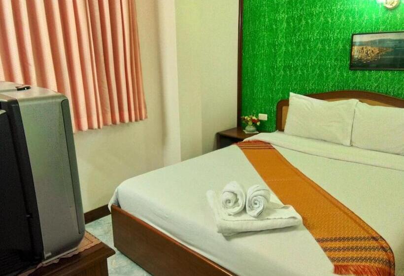 디럭스 룸, Thepparat Lodge Krabi