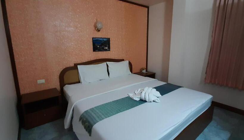 디럭스 룸, Thepparat Lodge Krabi