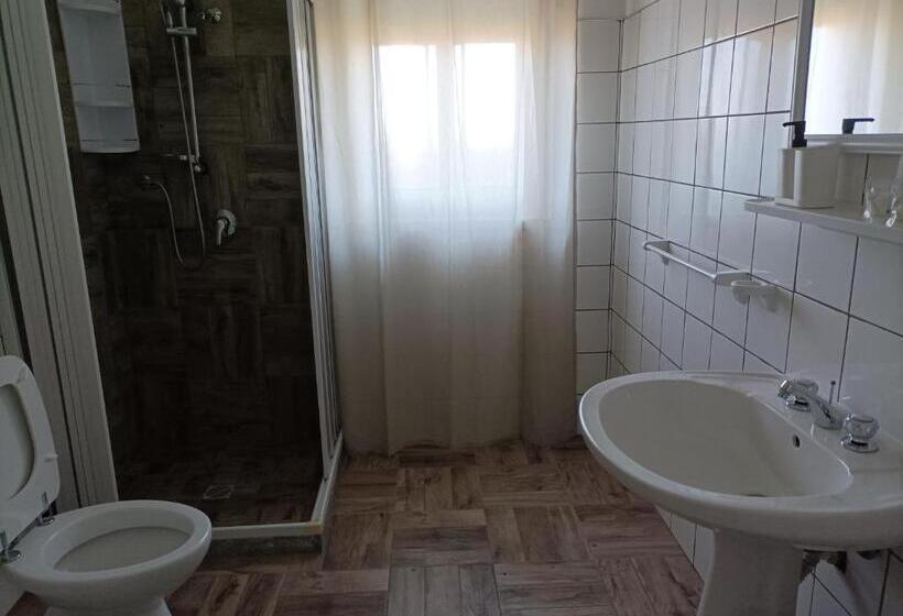 اتاق استاندارد سه نفره, Cozzo Spadaro B&b