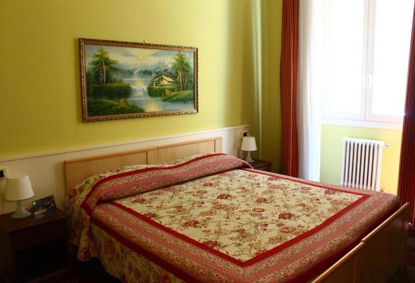 Номер Стандарт Совместная Ванная, Albergo Del Lago
