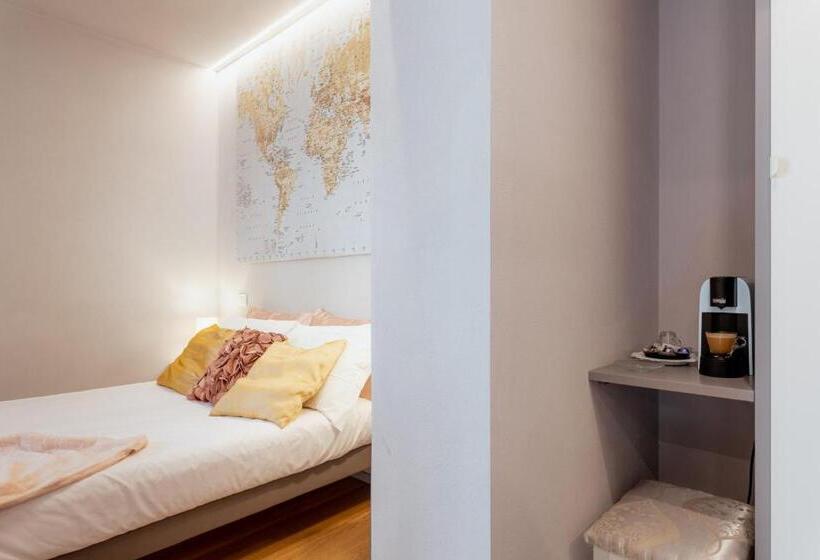 اتاق استاندارد با چشم‌انداز باغ, Il Cortile Di Elisa & Our Flats