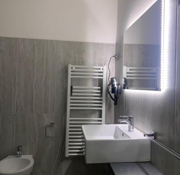 اتاق کلاسیک سه تخته, Garda Relais Luna Blu