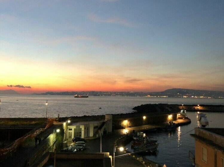 家庭海景房, La Dimora Dei Borboni