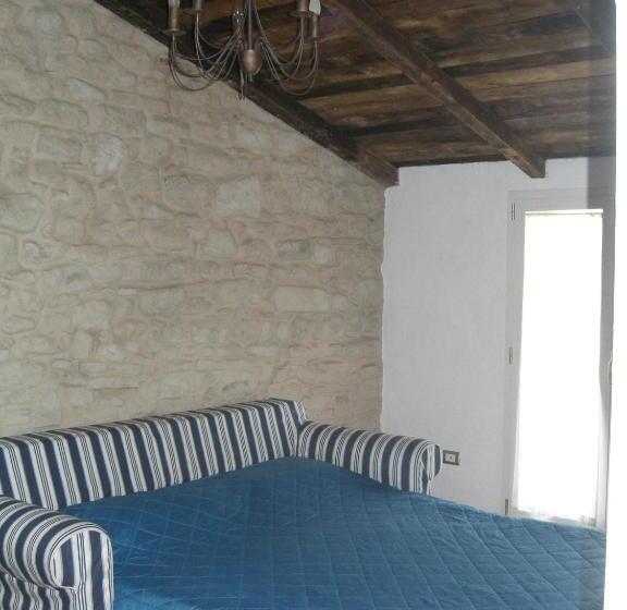 اتاق استاندارد چهار تخته, Agriturismo Piccola Raieda