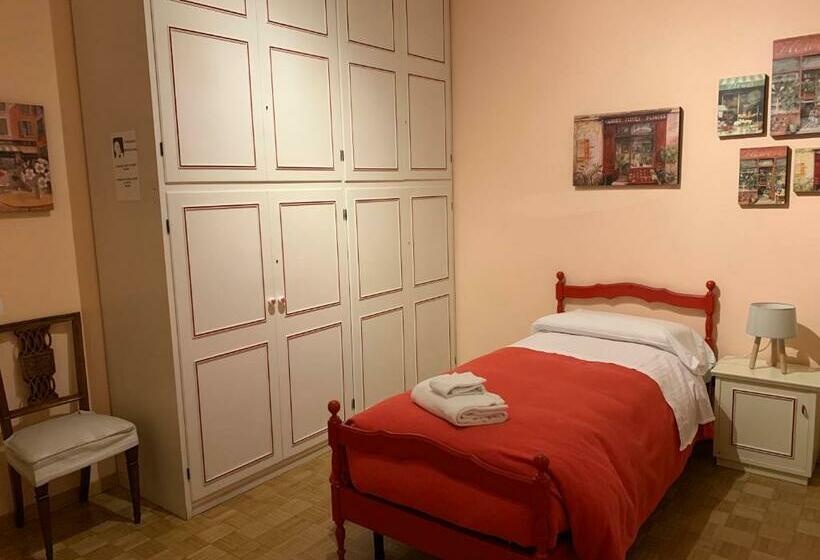 اتاق استاندارد با سرویس بهداشتی مشترک, La Giara Rooms