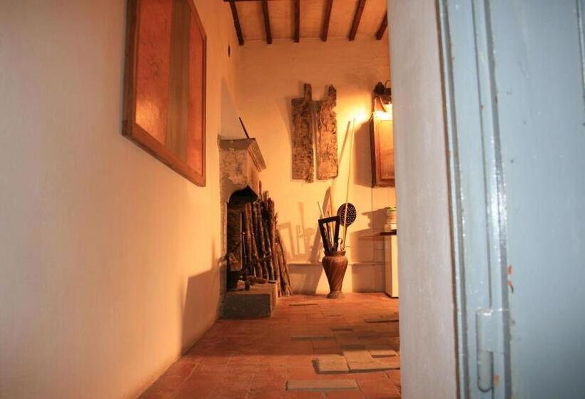 家庭间, La Torre Di Pieve