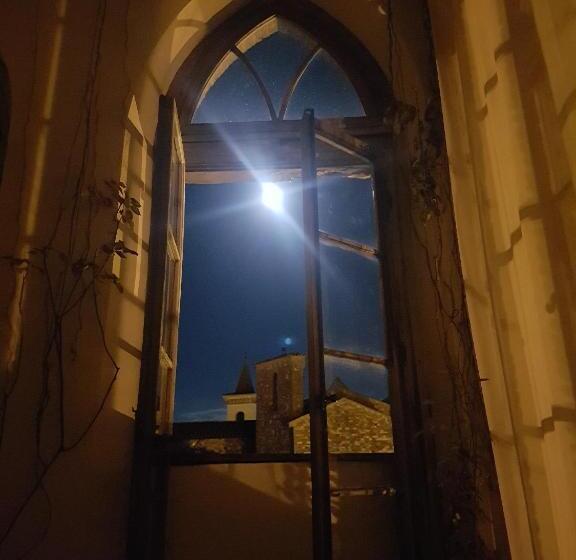 家庭间, La Torre Di Pieve