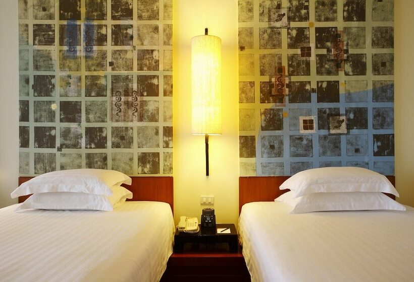 סוויטת ג'וניור נוף לים, Hilton Hua Hin Resort & Spa